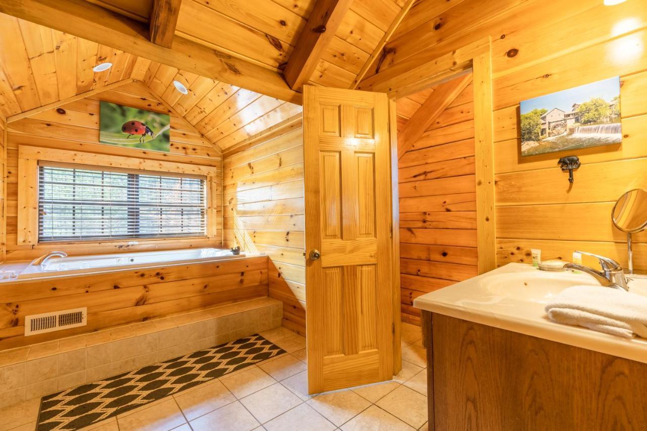 Comfort Cabin Bearway To Heaven W Private Hot Tub Pigeon Forge Zewnętrze zdjęcie